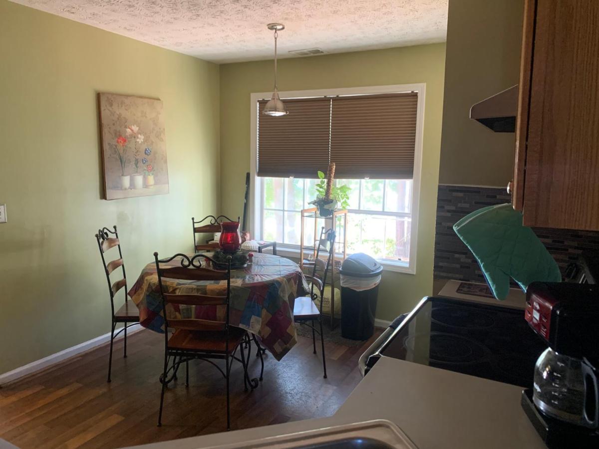 Captivating Home Near Downtown Atl Conley Extérieur photo